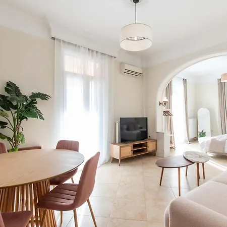 Mainavenue White Tower *