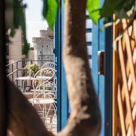 Mainavenue White Tower Apartament *