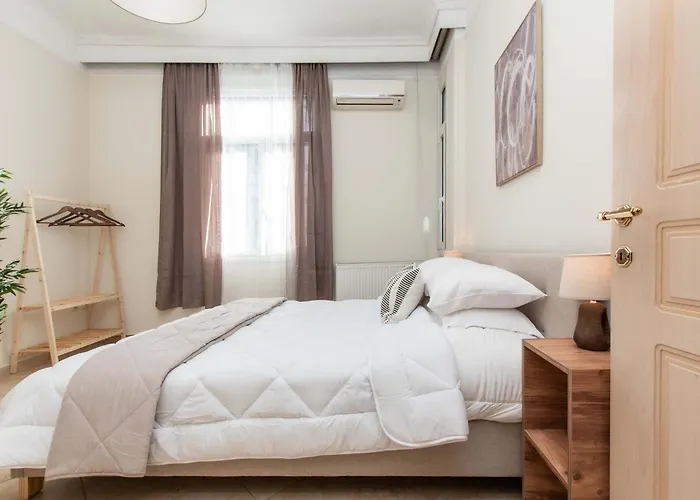 Mainavenue White Tower *