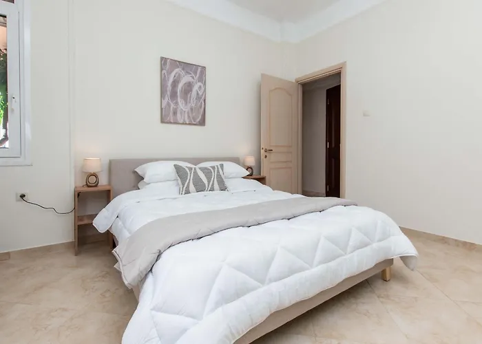 Mainavenue White Tower 公寓 *