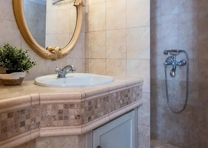 Mainavenue White Tower 公寓 *